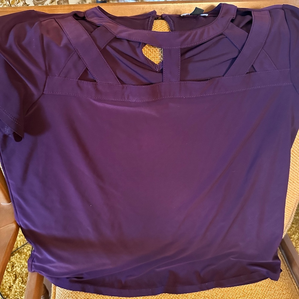 AUW dress t shirt